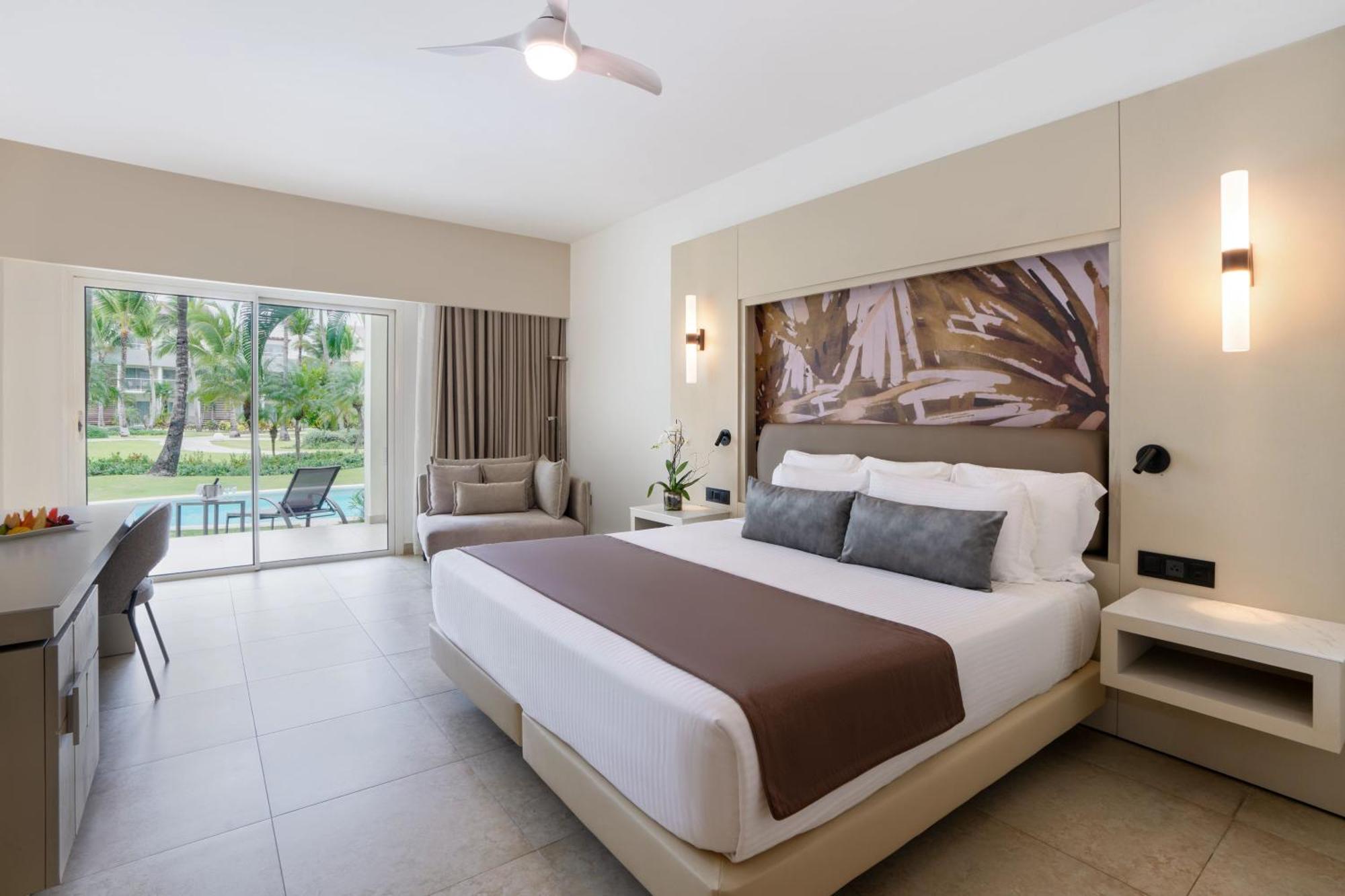 Breathless Punta Cana Resort & Spa (Adults Only) Εξωτερικό φωτογραφία Junior Suite swim-out