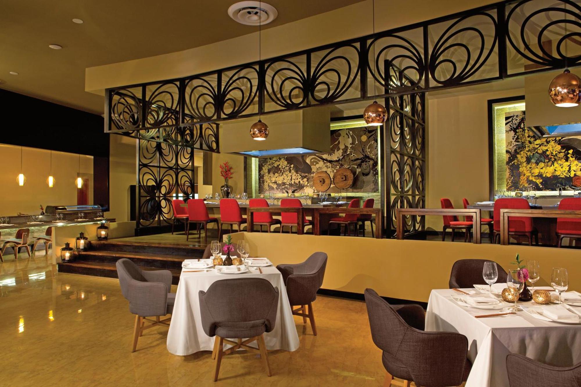 Breathless Punta Cana Resort & Spa (Adults Only) Εξωτερικό φωτογραφία The restaurant at the hotel
