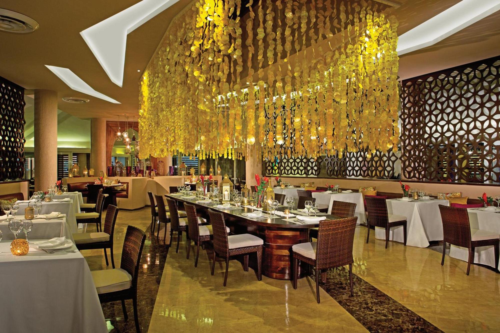 Breathless Punta Cana Resort & Spa (Adults Only) Εξωτερικό φωτογραφία The restaurant at the Taj Mahal Palace