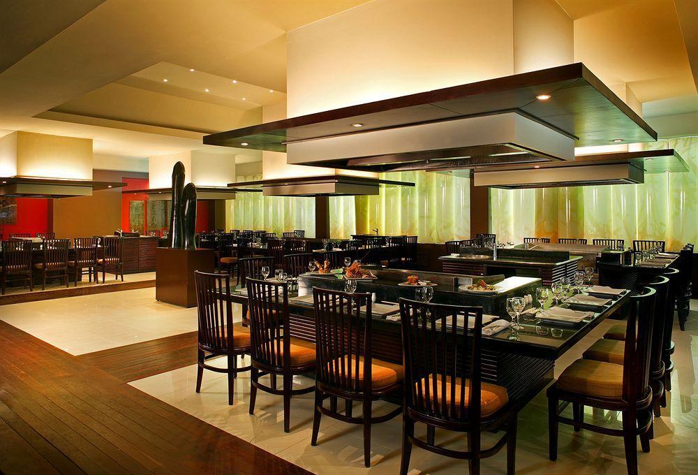 Breathless Punta Cana Resort & Spa (Adults Only) Εξωτερικό φωτογραφία The interior of a restaurant