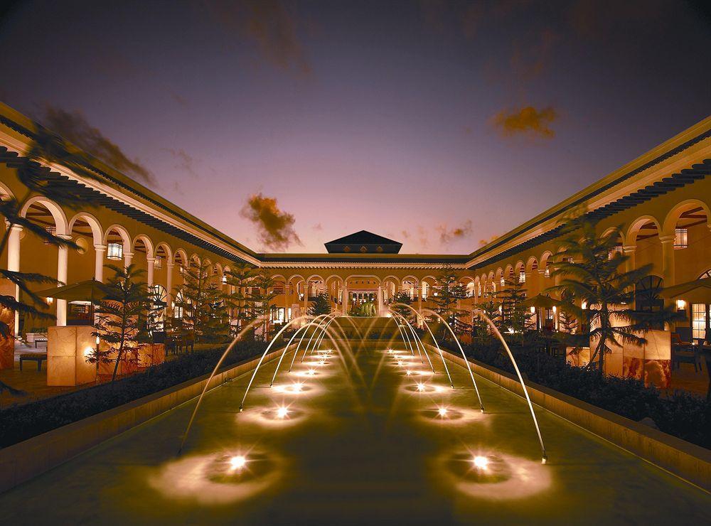 Breathless Punta Cana Resort & Spa (Adults Only) Εξωτερικό φωτογραφία The Fontainebleau Hotel
