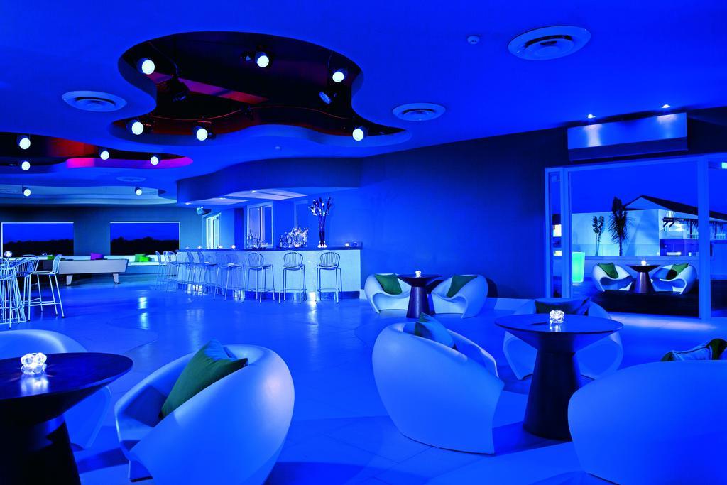 Breathless Punta Cana Resort & Spa (Adults Only) Εξωτερικό φωτογραφία The Blue Bar